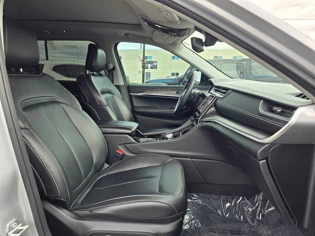 Used 2021 Jeep Grand Cherokee L Limited w/ Trailer Tow Group (B) image 12