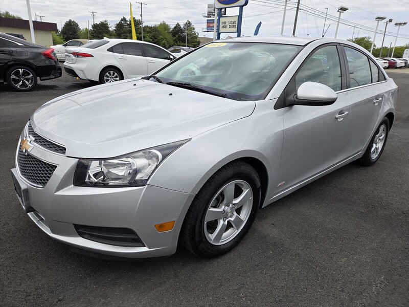 Used 2014 Chevrolet Cruze LT w/ Technology Package FWD image 7
