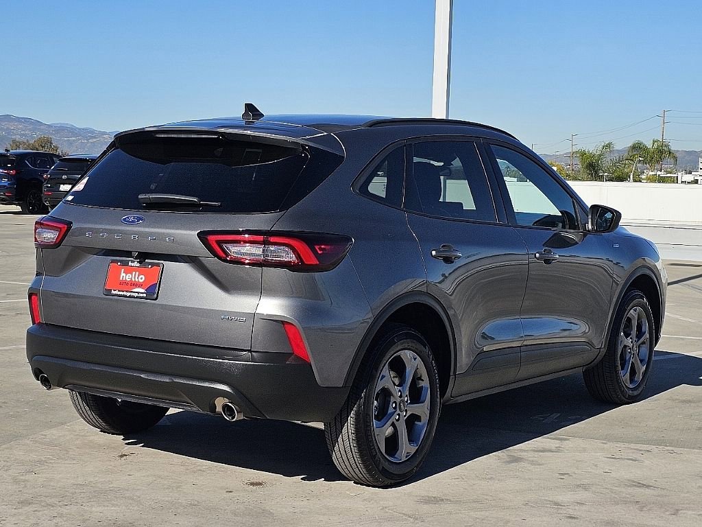 Used 2025 Ford Escape ST-Line image 15