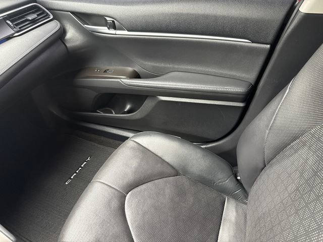 Used 2023 Toyota Camry XSE w/ Navigation Package image 15