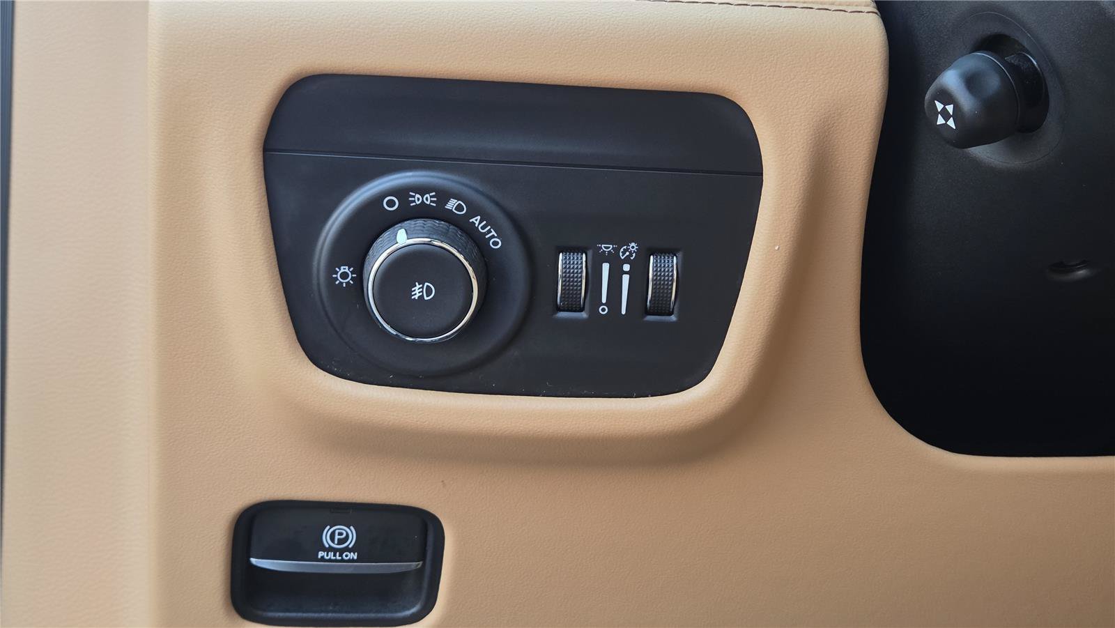 Used 2022 Jeep Grand Cherokee L Summit AWD/4WD image 17