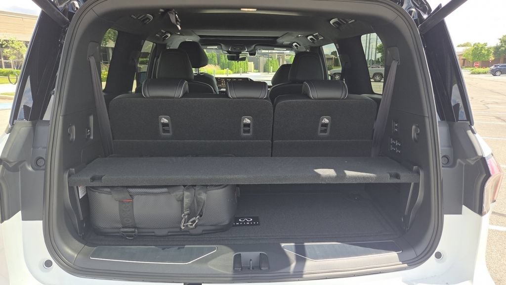 New 2026 INFINITI QX80 Autograph w/ Premium Cargo Package AWD/4WD image 11