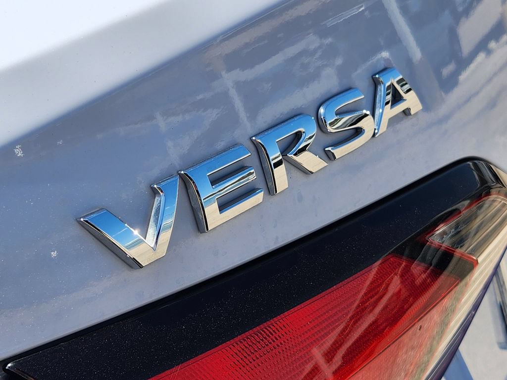 Used 2025 Nissan Versa SV FWD image 12