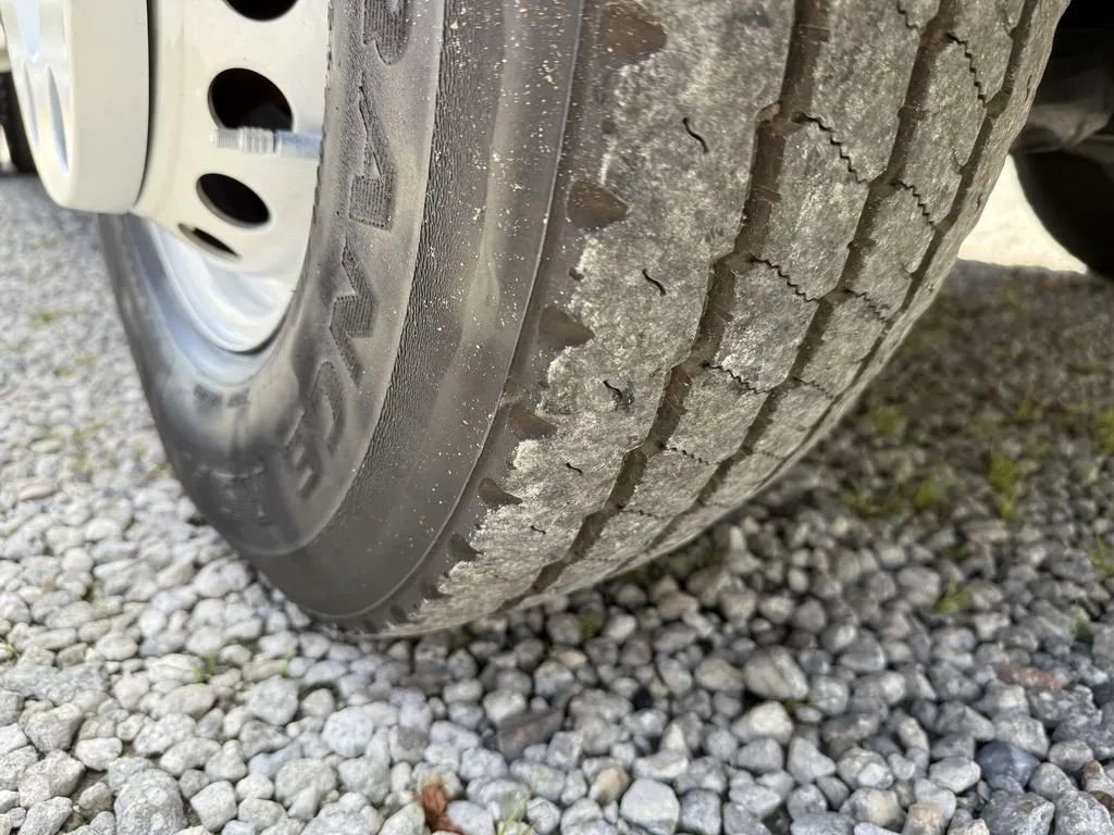 Used 2019 Freightliner Sprinter 144 image 15