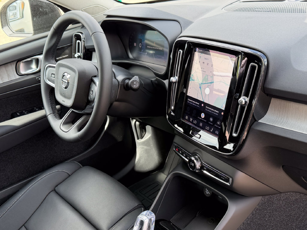 New 2026 Volvo XC40 B5 Ultra w/ Protection Package Premier AWD/4WD image 7