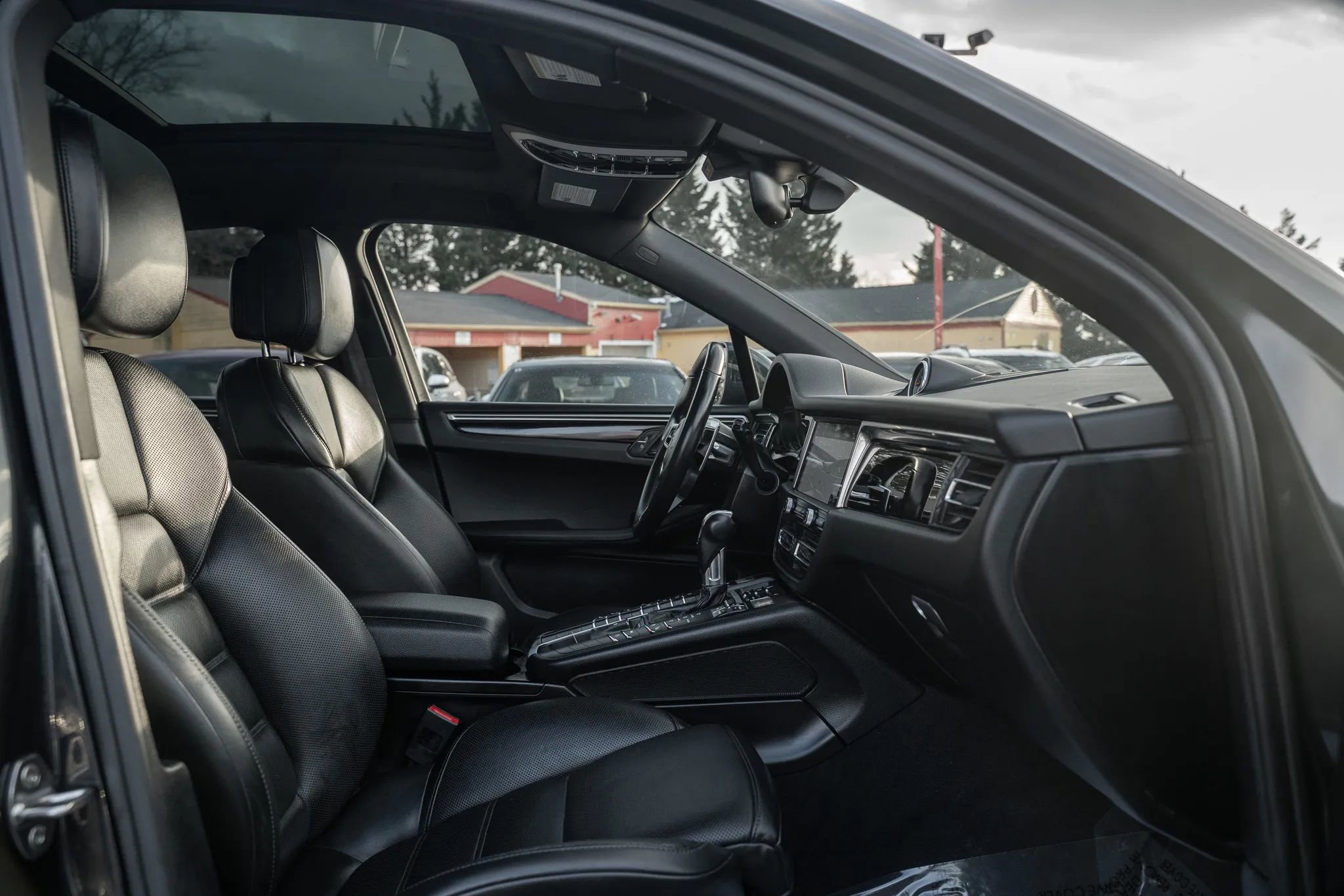 Used 2020 Porsche Macan S image 13