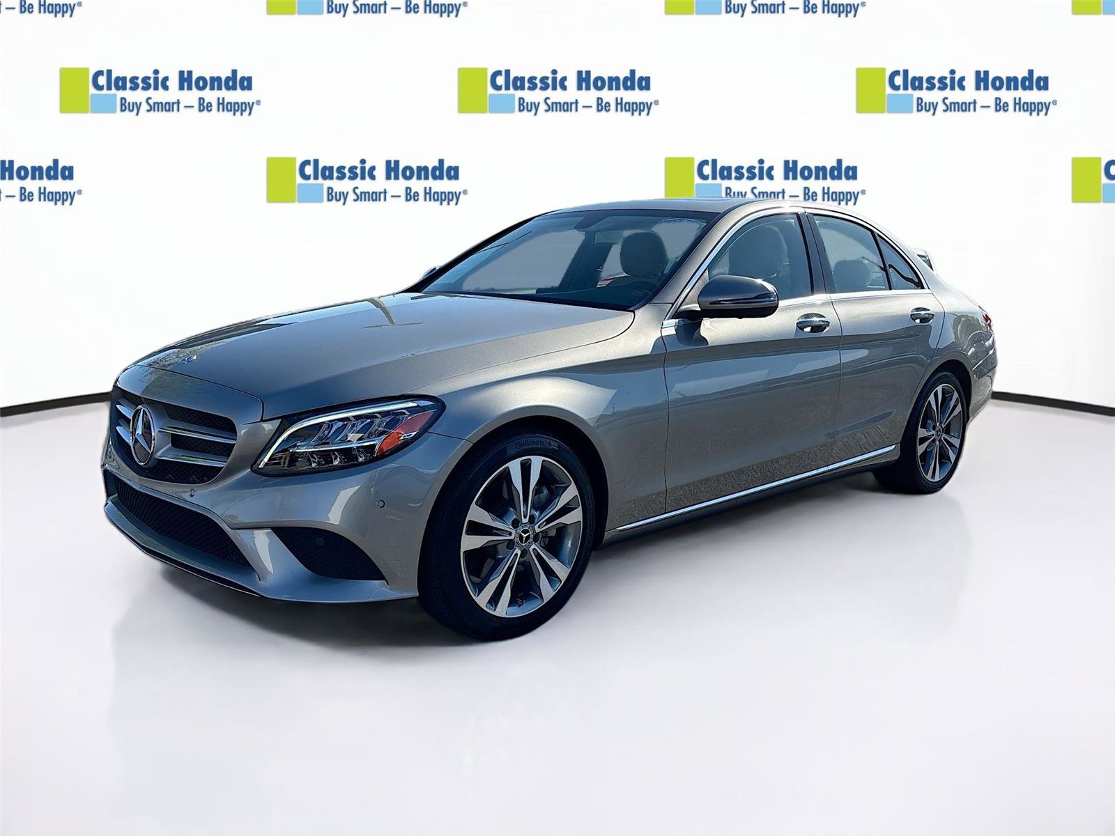 Used 2020 Mercedes-Benz C 300 Sedan image 3