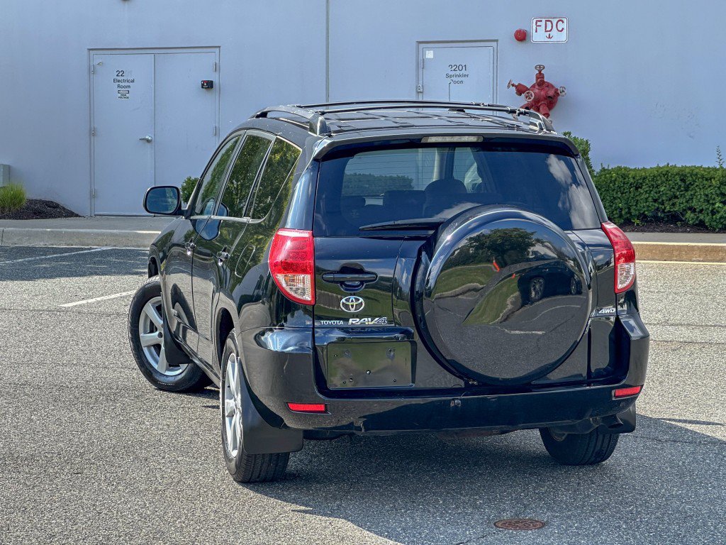 Used 2007 Toyota RAV4 Limited AWD/4WD image 14
