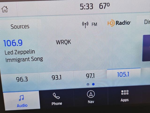 Used 2020 Ford Escape Titanium image 14