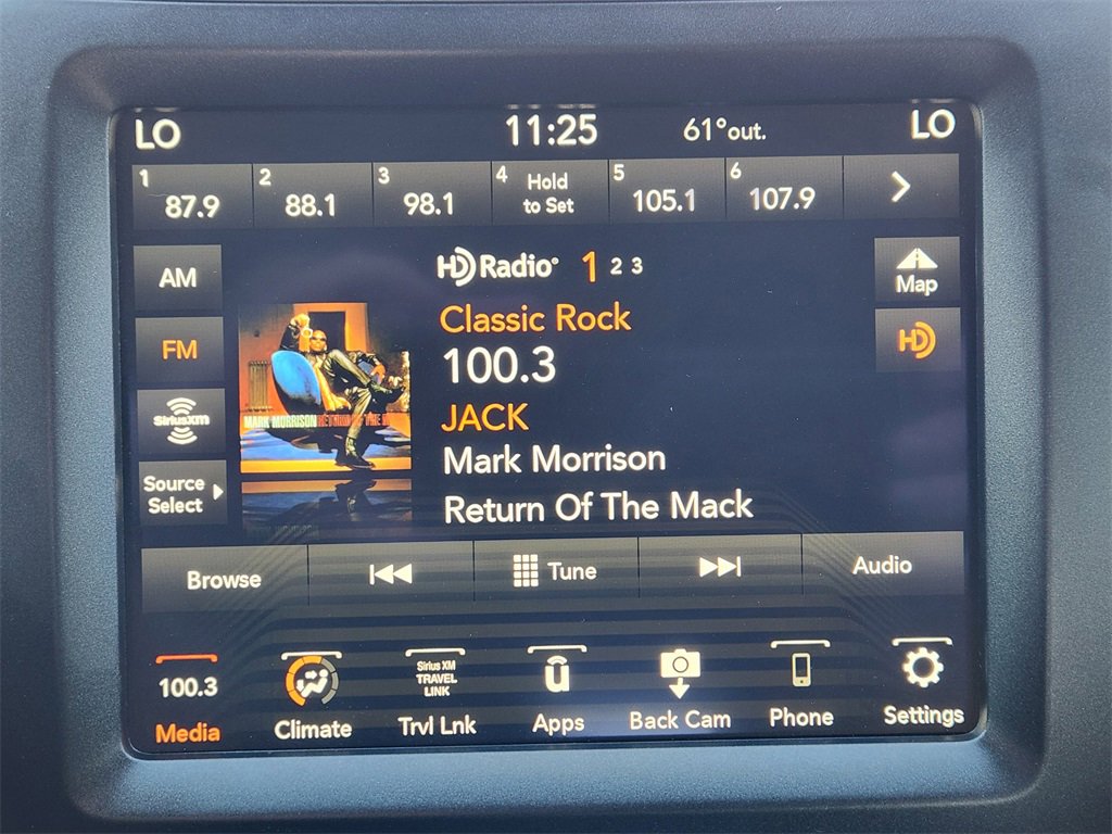 Used 2023 Jeep Cherokee Trailhawk image 19