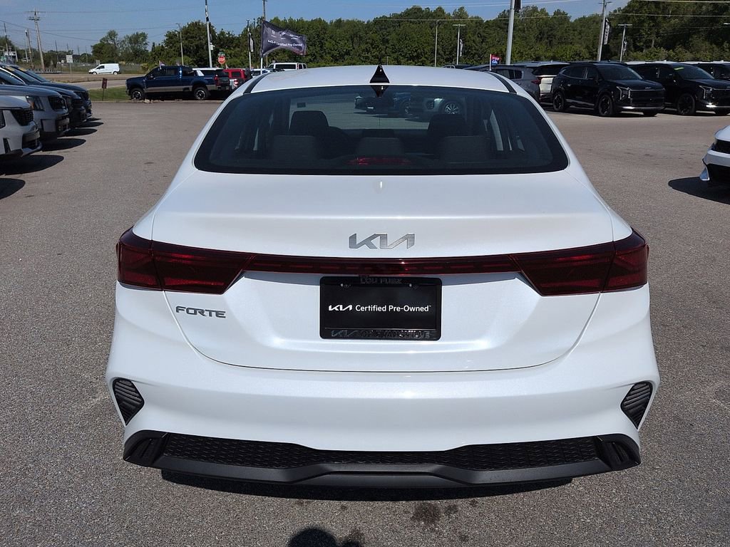 Used 2023 Kia Forte LXS w/ LXS Technology Package FWD image 6