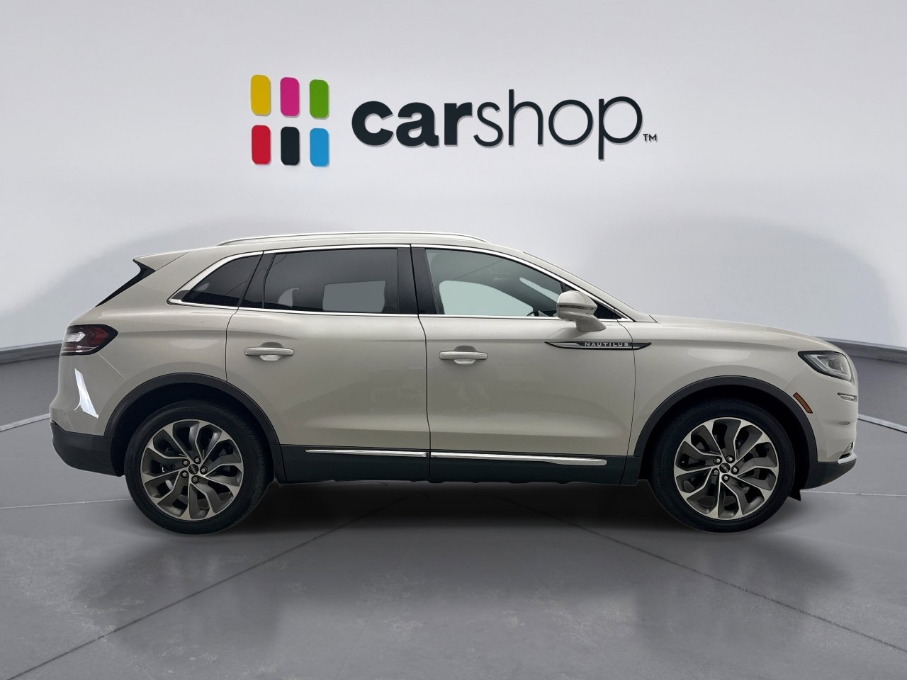Used 2023 Lincoln Nautilus Reserve AWD/4WD image 6
