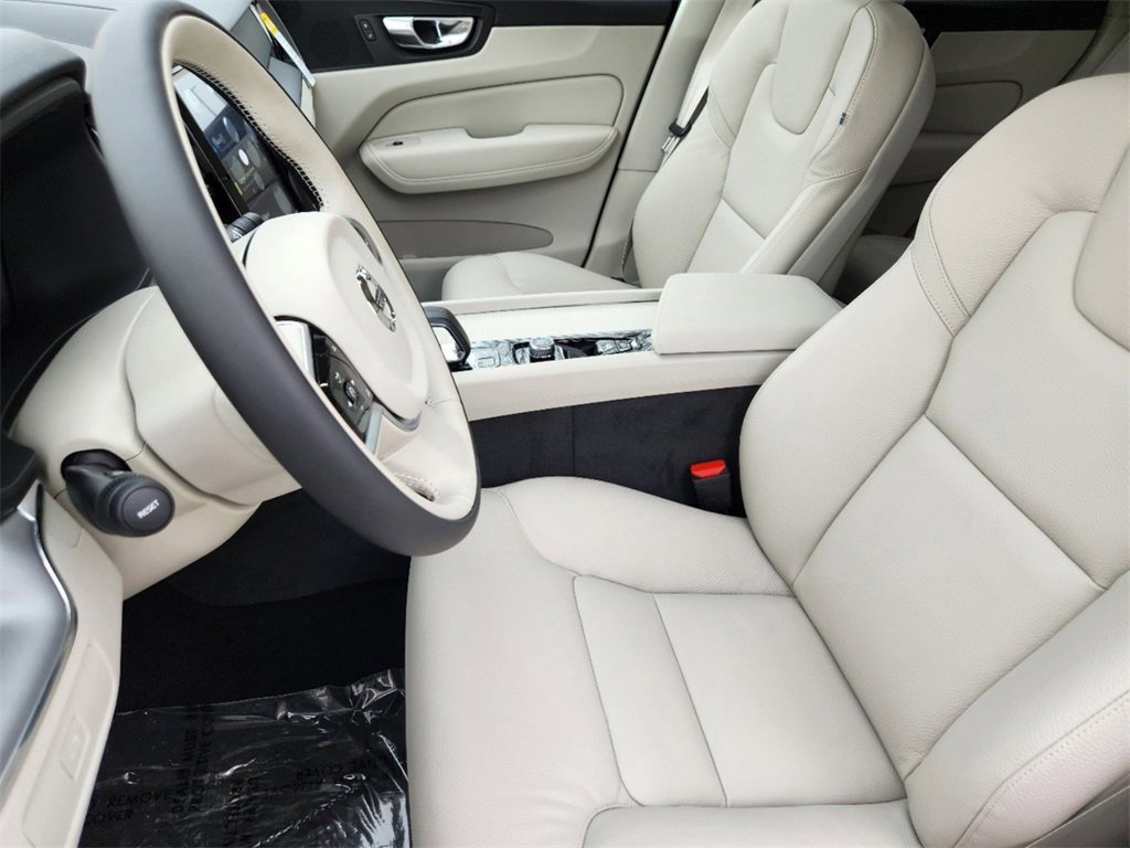 New 2025 Volvo XC60 B5 Plus w/ Protection Package Premier image 6