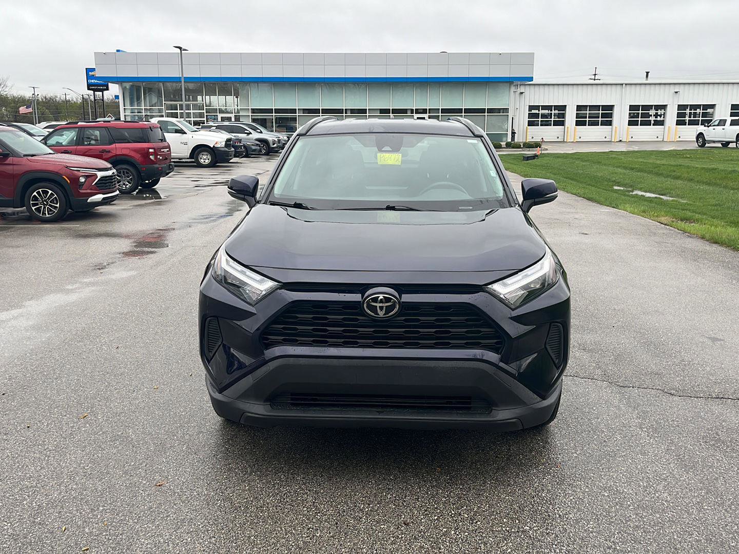 Used 2025 Toyota RAV4 XLE AWD/4WD image 8