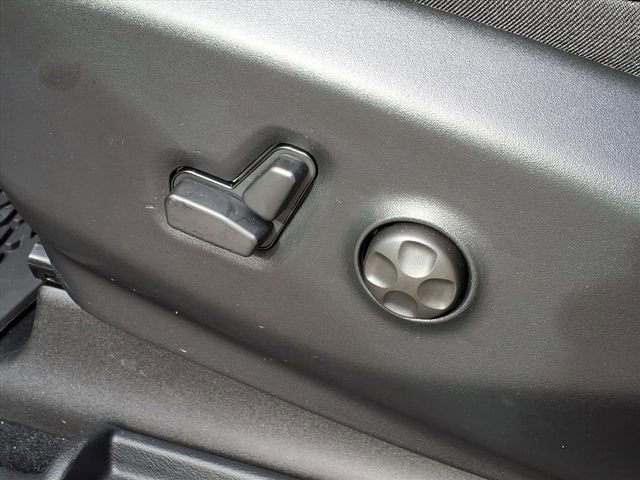 New 2025 Chrysler Pacifica Select w/ Fav Edition Package FWD image 10