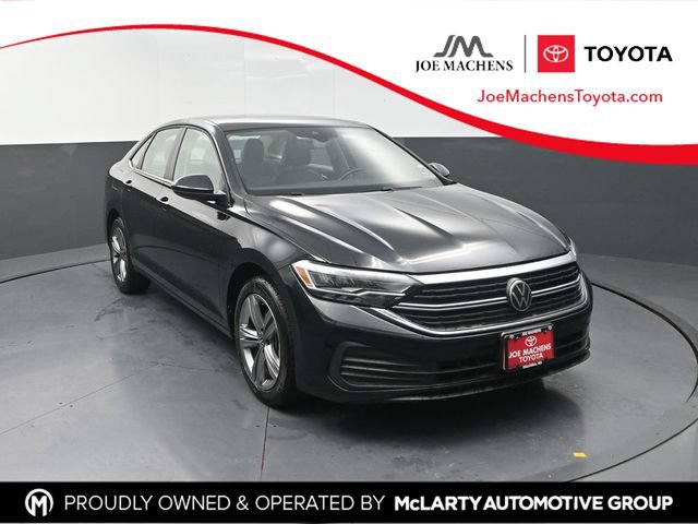 Used 2024 Volkswagen Jetta SE