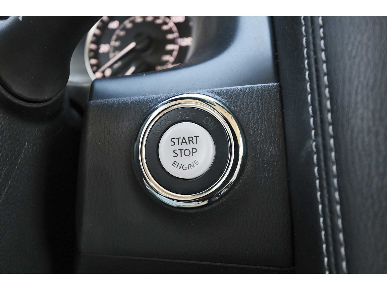 Used 2024 Nissan Armada SL w/ Cargo Package image 29