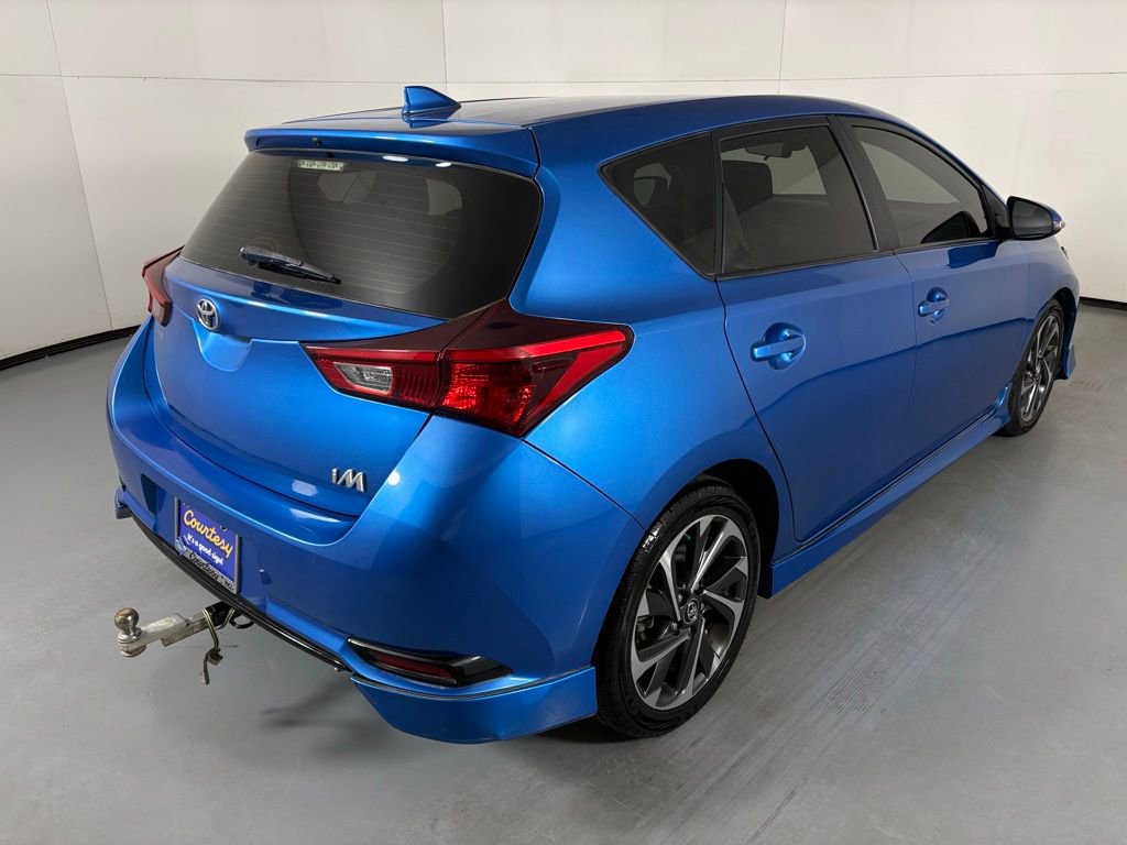 Used 2018 Toyota Corolla iM w/ Carpet Mat Package (TMS) FWD image 8