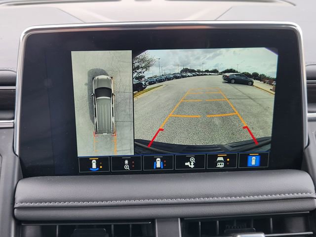 Used 2023 Chevrolet Tahoe Z71 w/ Luxury Package AWD/4WD image 15