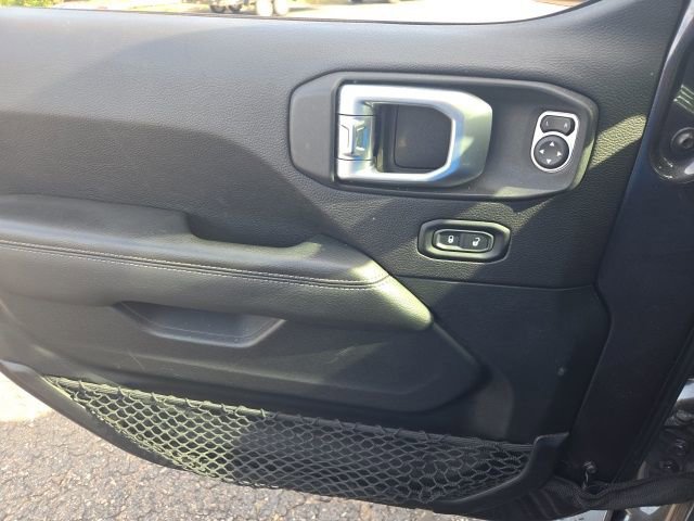 Used 2019 Jeep Wrangler Unlimited Sahara image 36