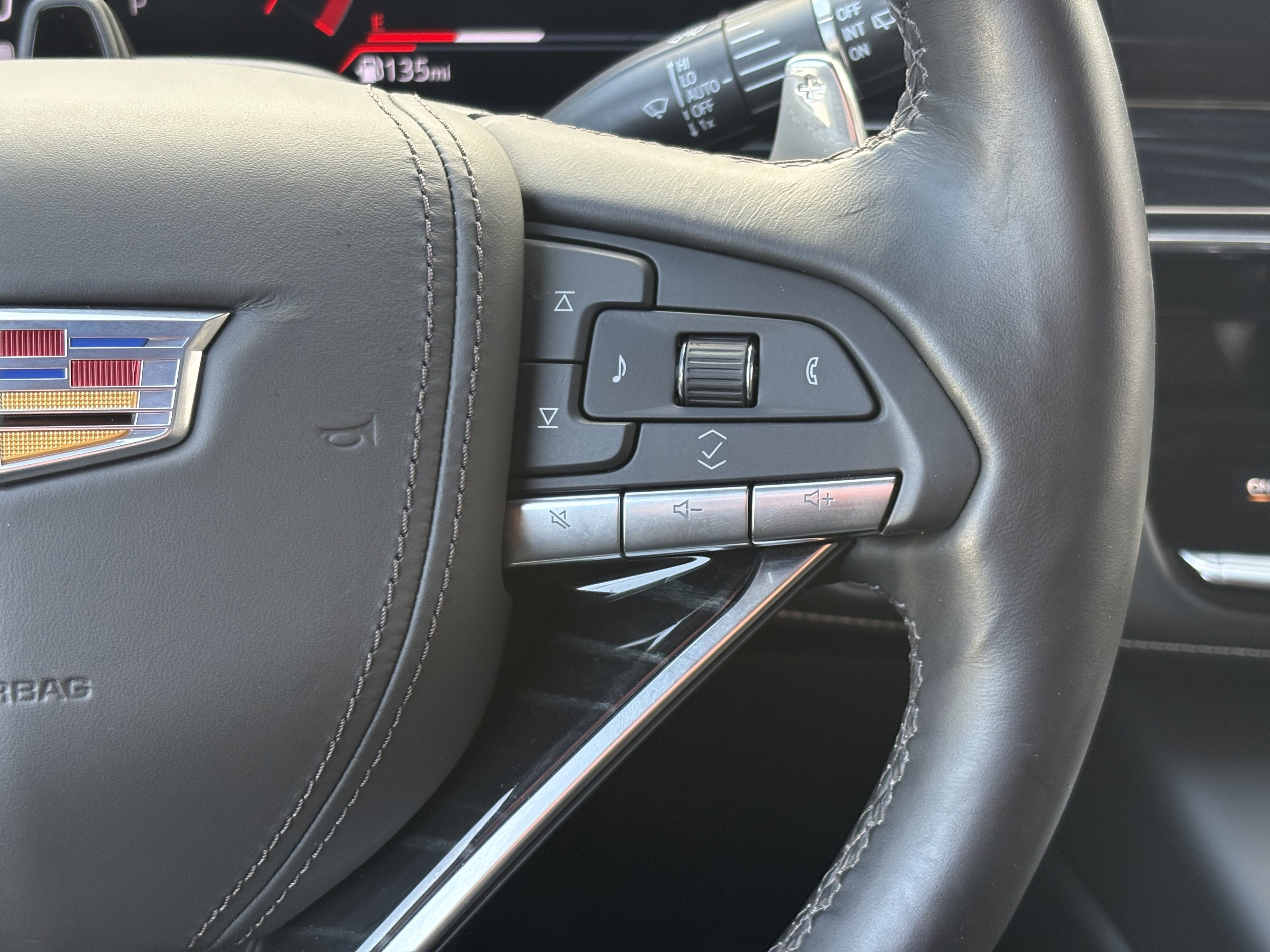 Certified 2024 Cadillac Escalade ESV V AWD/4WD image 21