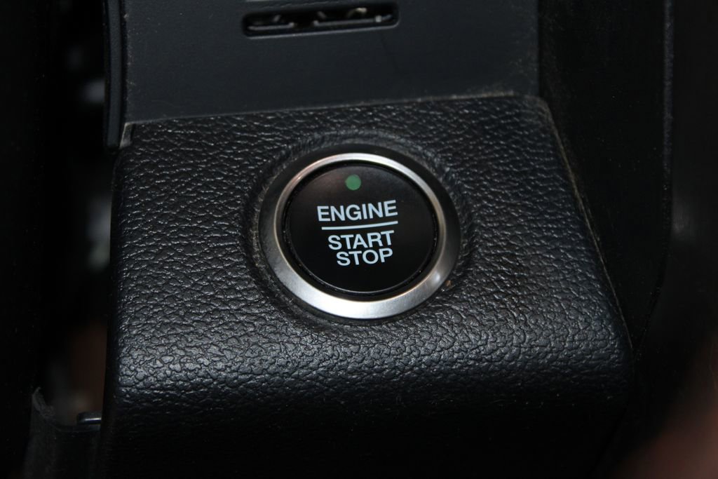 Used 2017 Ford F150 Raptor w/ Equipment Group 802A Luxury image 43