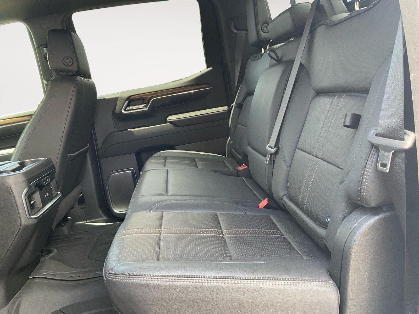 Certified 2024 Chevrolet Silverado 1500 High Country w/ High Country Premium Package AWD/4WD image 13