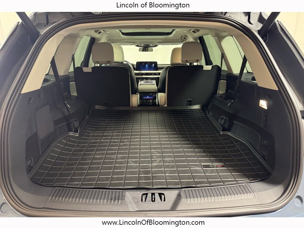 Used 2025 Lincoln Aviator AWD w/ Equipment Group 101A image 57