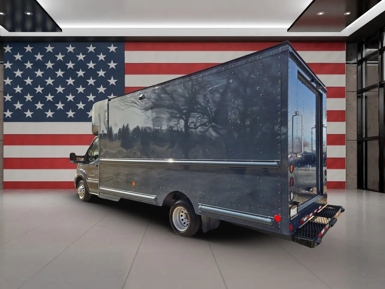 Used 2022 Ford Transit 350 350 HD XL Cutaway Van 2D image 6