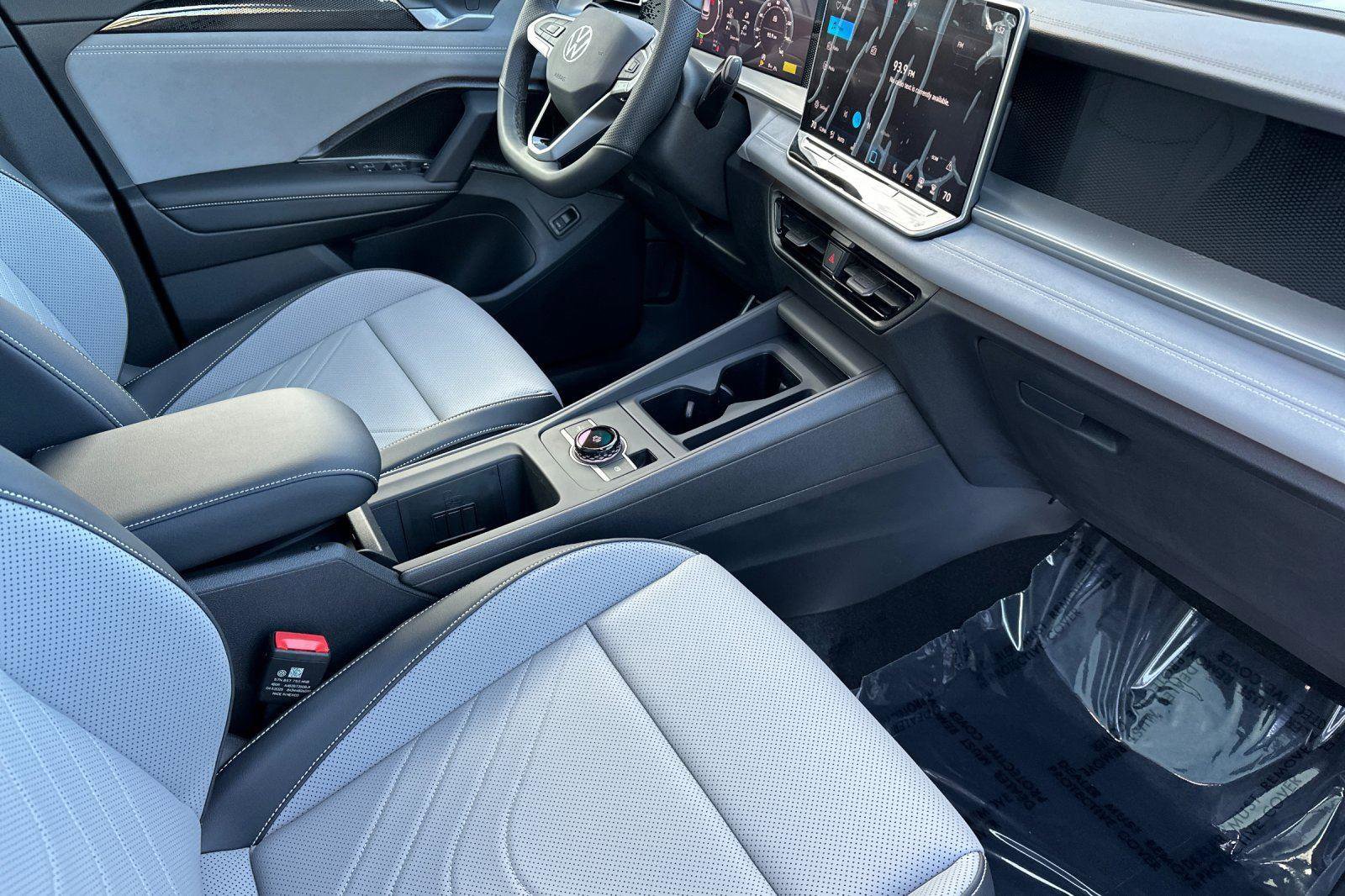 New 2026 Volkswagen Tiguan SE R-Line image 15