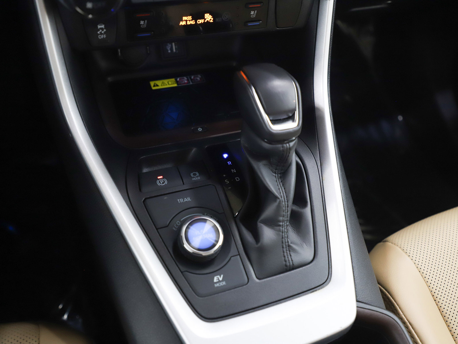 Used 2024 Toyota RAV4 Limited w/ Advanced Technology Package image 24