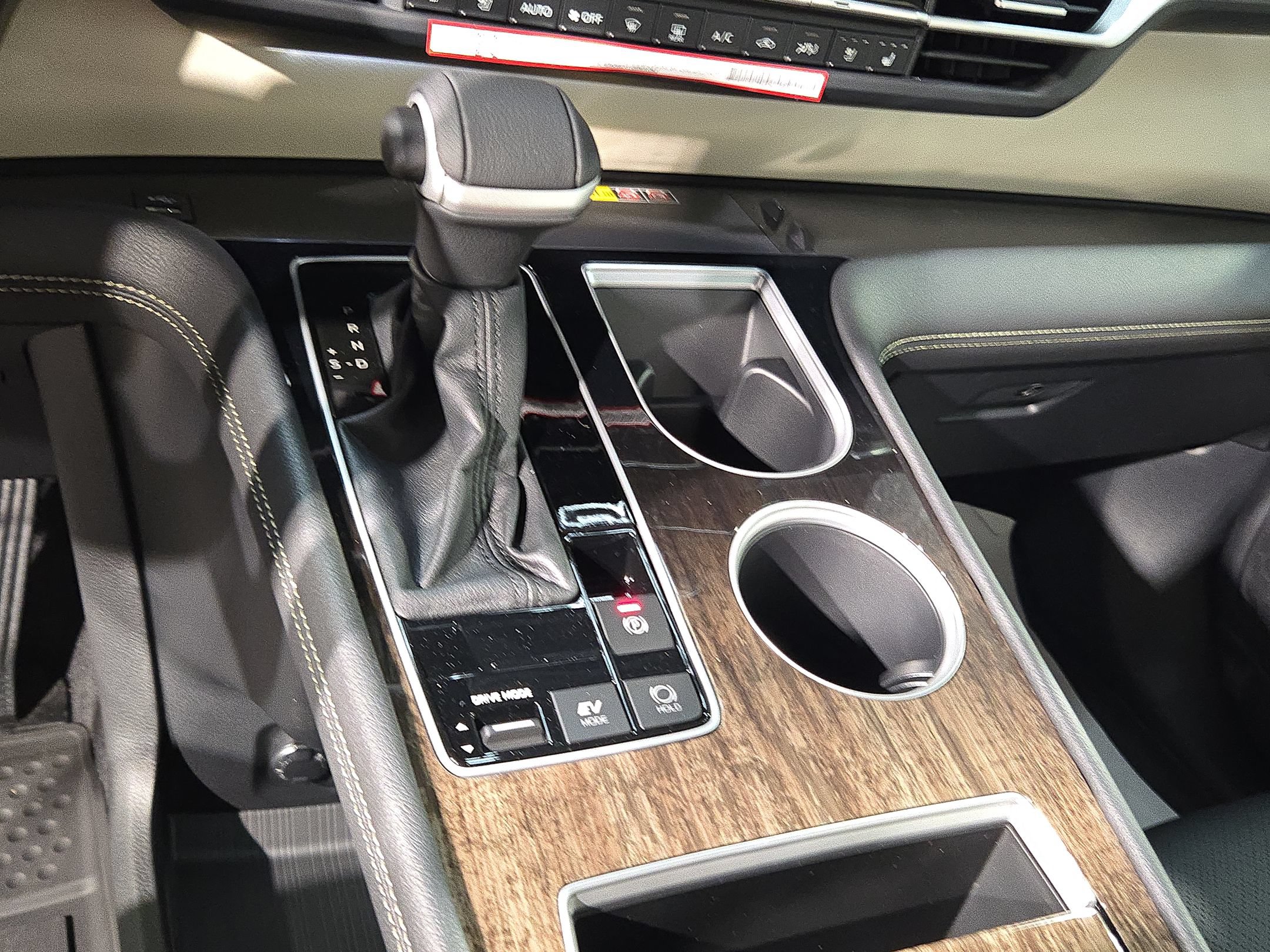 New 2026 Toyota Sienna Limited FWD image 21