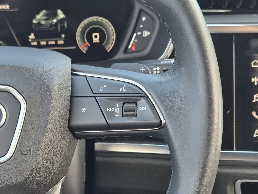 Certified 2023 Audi Q3 2.0T Premium Plus w/ Premium Plus Package image 37