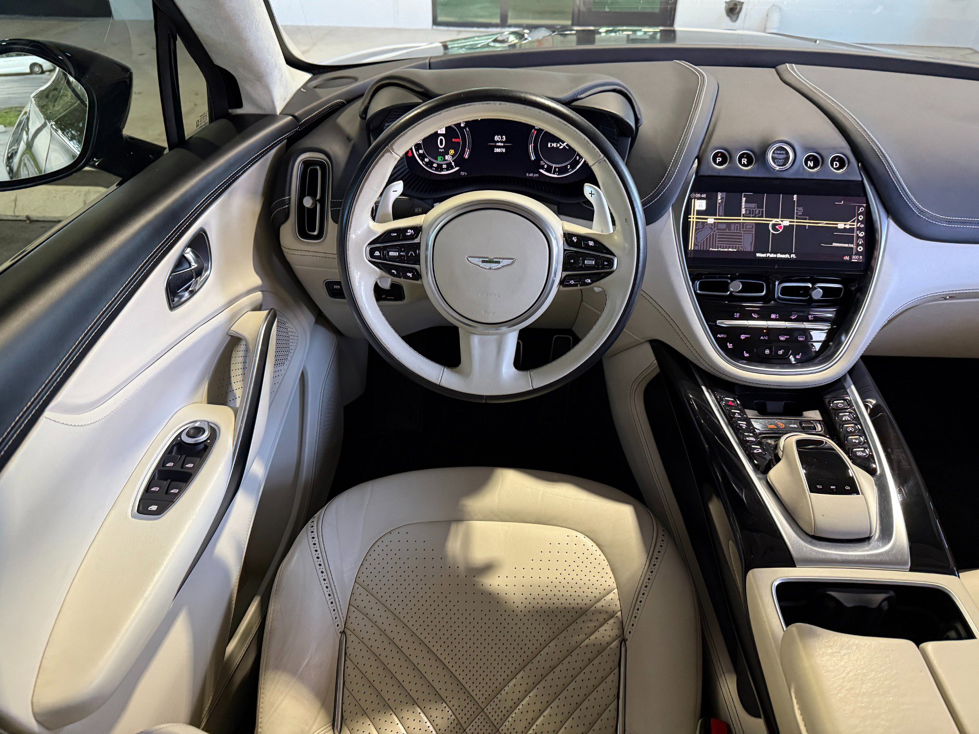 Used 2021 Aston Martin DBX image 43