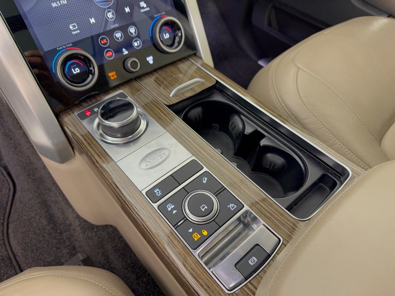 Used 2019 Land Rover Range Rover Supercharged AWD/4WD image 21