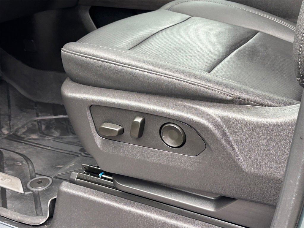 Certified 2025 Chevrolet Silverado 1500 LTZ image 27