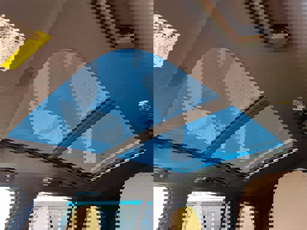 Used 2018 Volvo XC90 T6 Momentum w/ Convenience Package image 12