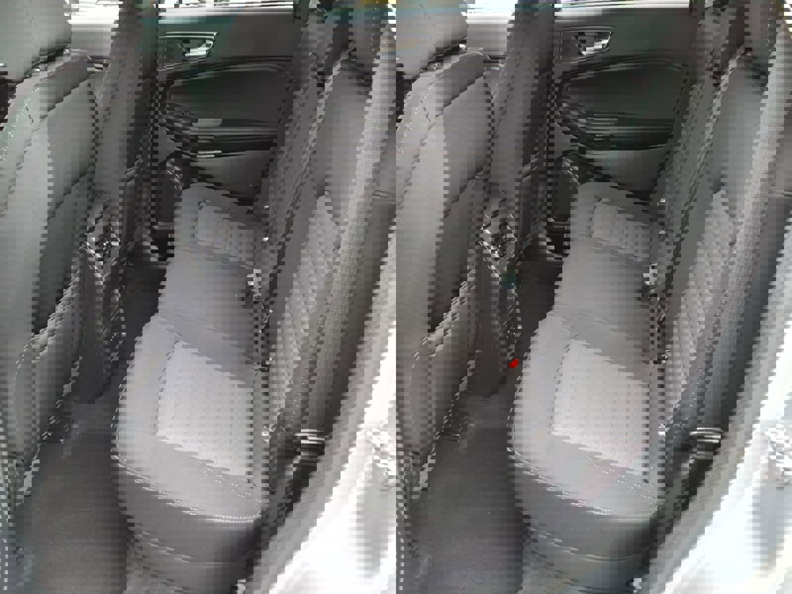 Certified 2022 Ford Edge SE w/ Black Appearance Package image 17