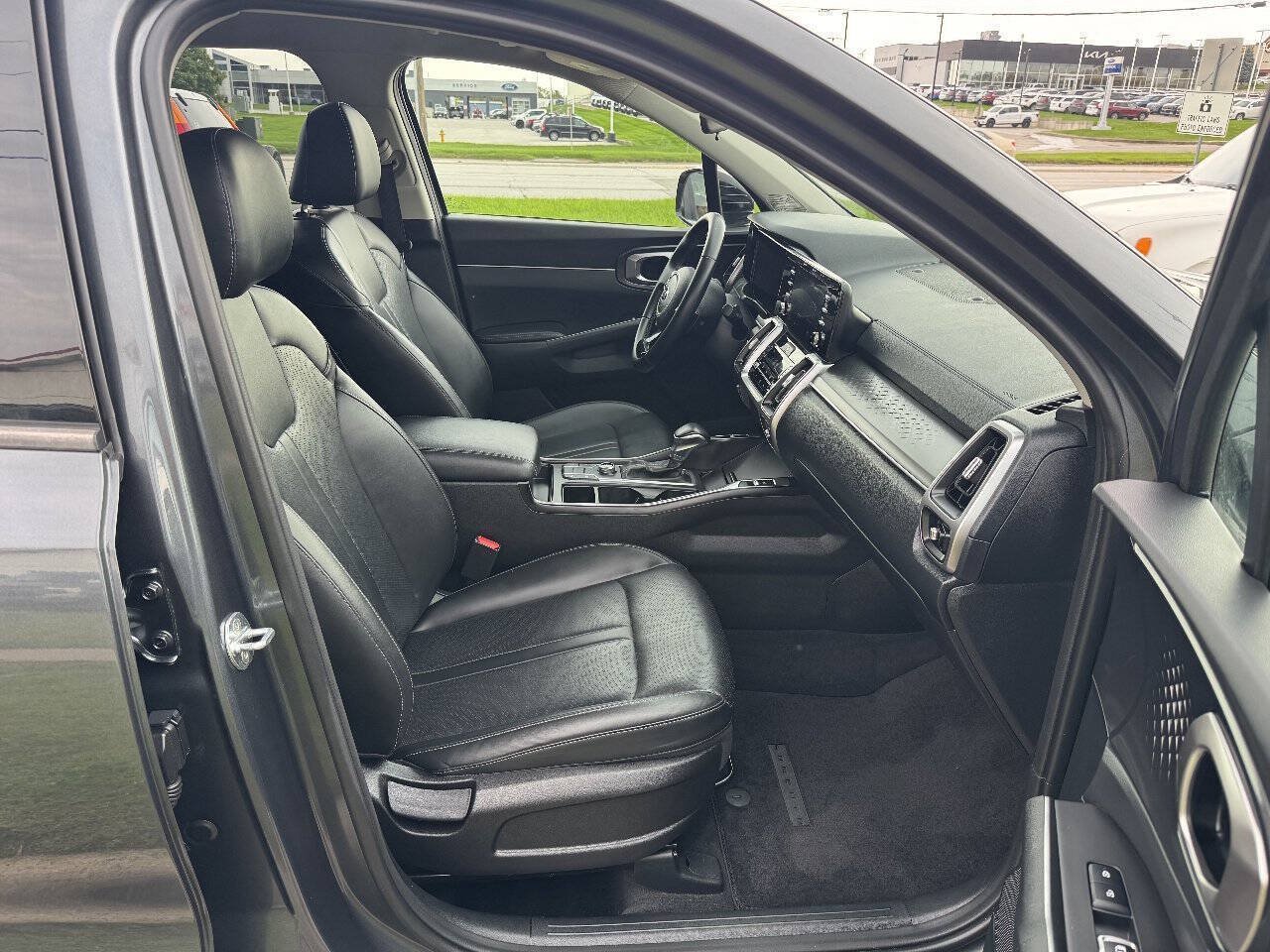 Used 2021 Kia Sorento S AWD/4WD image 16