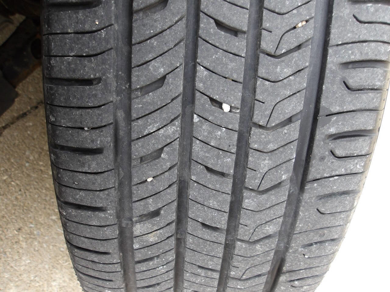 Used 2013 Buick Encore Convenience FWD image 39