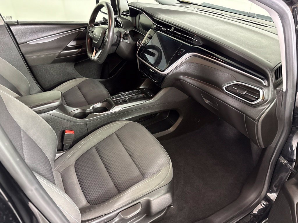 Used 2023 Chevrolet Bolt LT FWD image 16