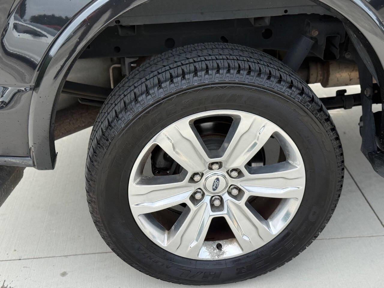 Used 2015 Ford F150 Platinum w/ Equipment Group 701A Luxury AWD/4WD image 12