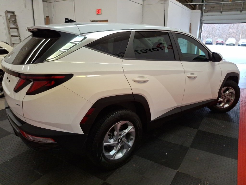 Used 2023 Hyundai Tucson SE image 9