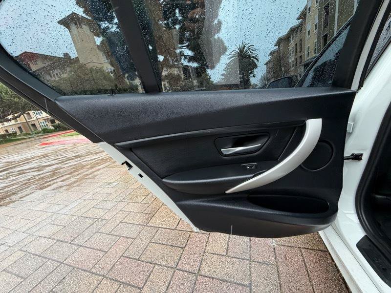 Used 2014 BMW 320i Sedan RWD image 36