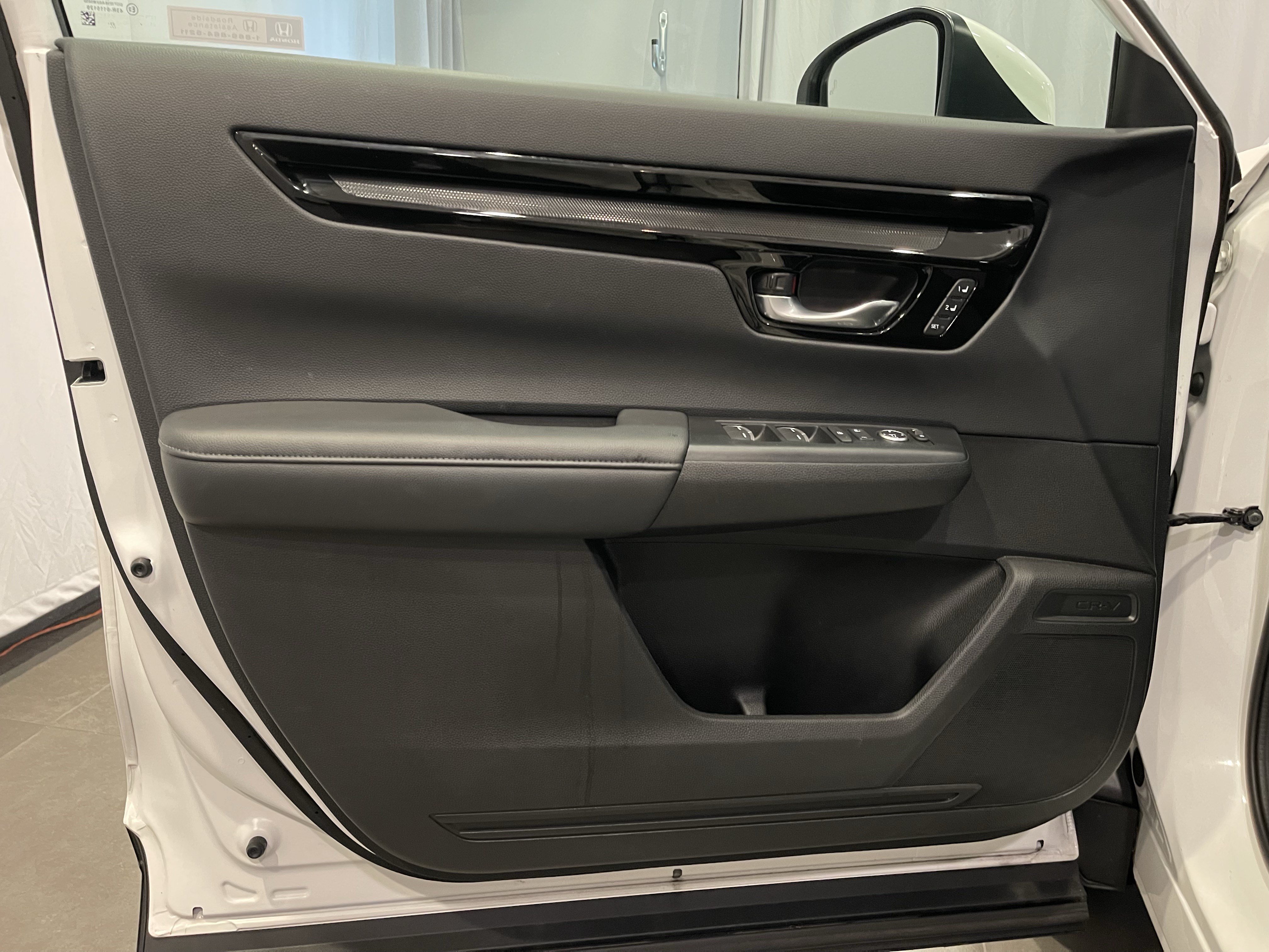 Used 2024 Honda CR-V EX-L image 12