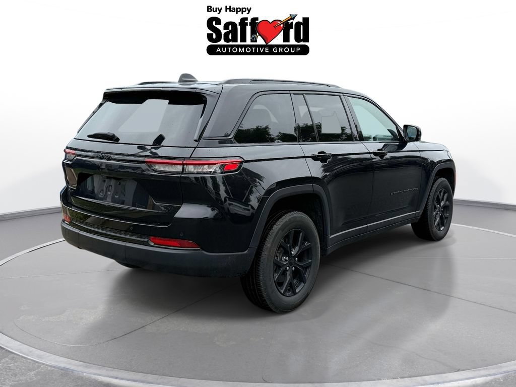 Used 2024 Jeep Grand Cherokee Altitude AWD/4WD image 9