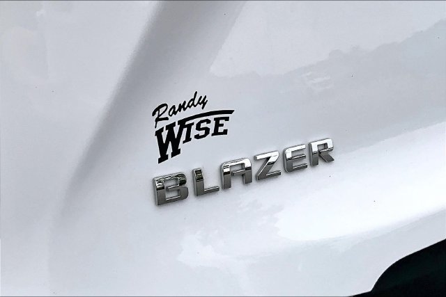 Used 2025 Chevrolet Blazer LT FWD image 8