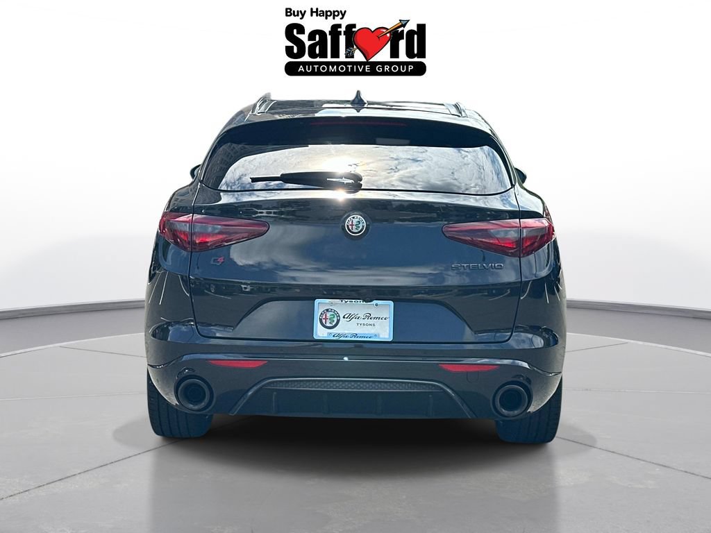 Used 2023 Alfa Romeo Stelvio Estrema AWD/4WD image 7