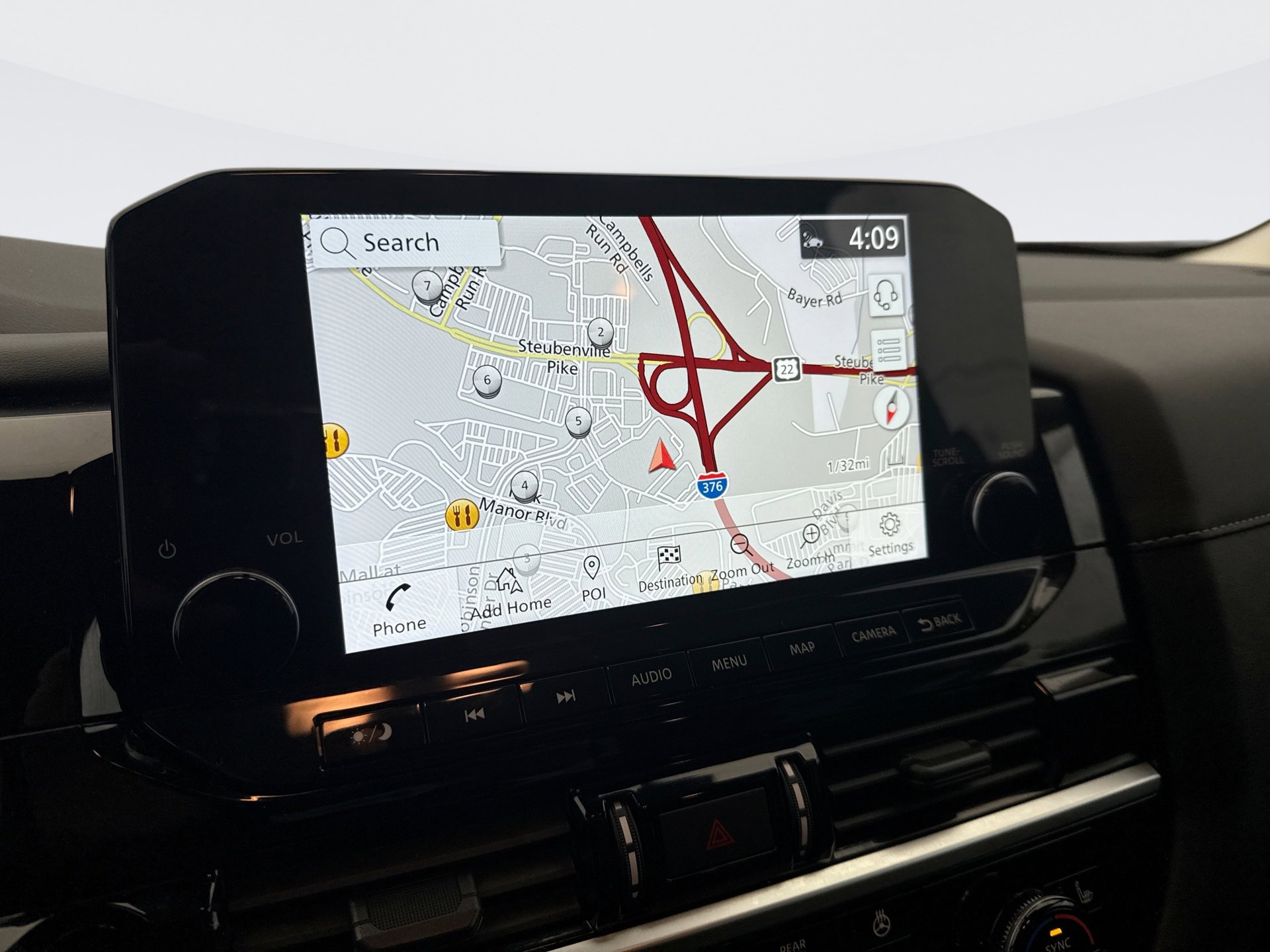 Used 2025 Nissan Pathfinder SL image 15