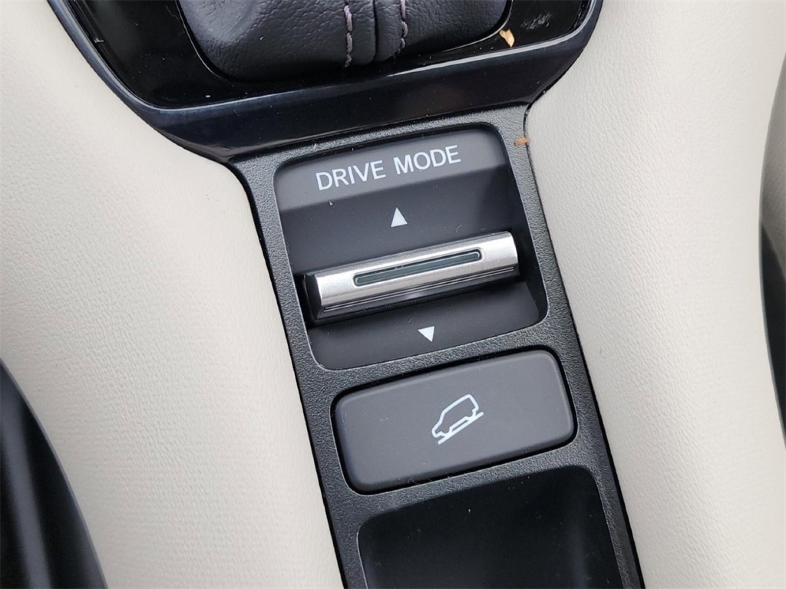 New 2026 Honda HR-V LX image 12